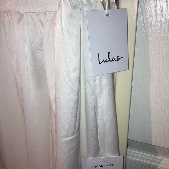 Lulu’s white silk maxi dress - Picture 3 of 9